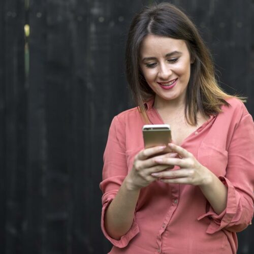 Here’s What You Should Know About Business Phones For Small Businesses